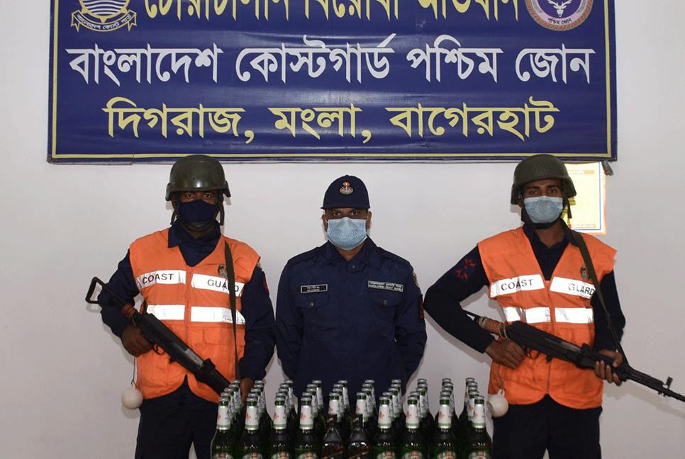 মোংলায় বিদেশি মদ ও বিয়ার উদ্ধার