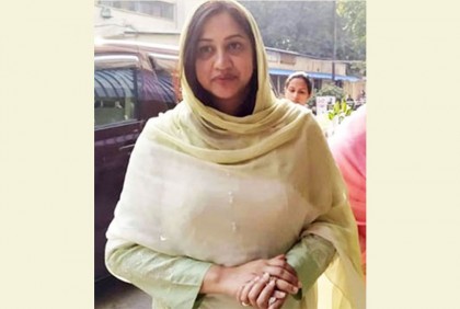 যুক্তরাজ্যে ফিরলেন খালেদা জিয়ার পুত্রবধূ 