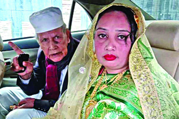 ৯৩ বছর বয়সে বিয়ে কুমিল্লার আইনজীবী ইসমাইল হোসেনের