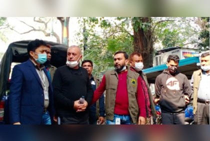 বিদেশি ব্যাংকের কার্ড ক্লোন করে ঢাকায় এসে টাকা তোলার চেষ্টা, অতঃপর...