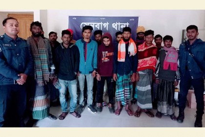 সেনবাগে জুয়ার আসরে অভিযান, আটক ১৩