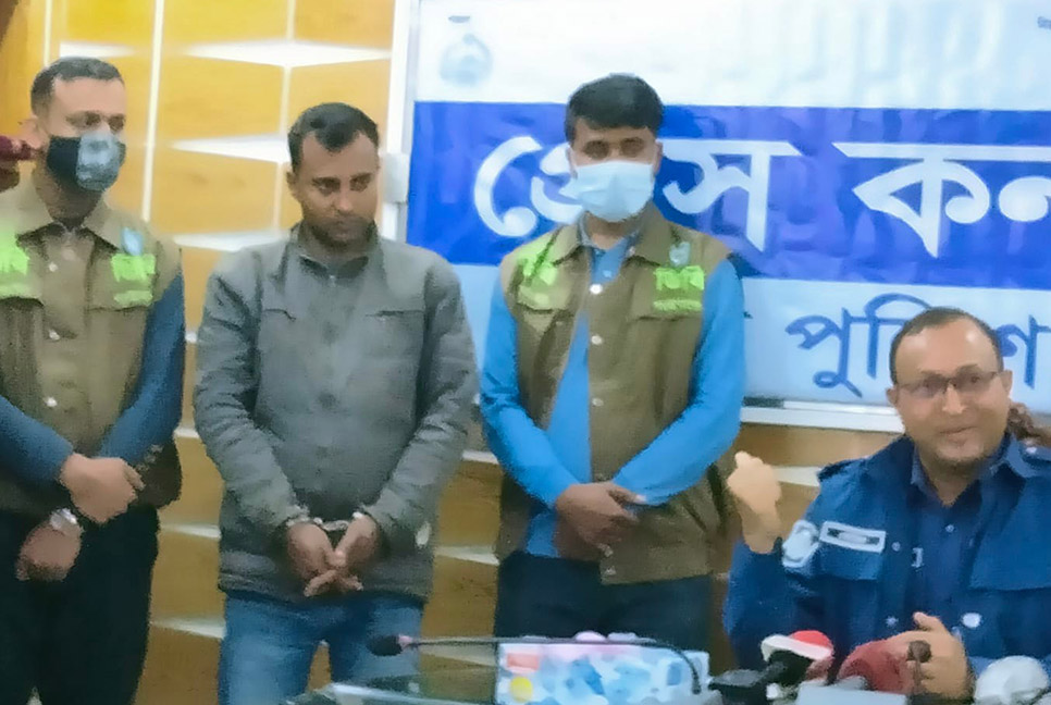 আইনশৃঙ্খলা বাহিনীর পরিচয়ে প্রতারণা, ইউপি সদস্য প্রার্থী গ্রেফতার