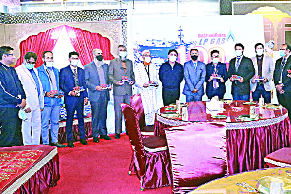 ‘শিপ টু শিপ’ এলপিজি ট্রান্সফারের মাইলফলক অর্জন বসুন্ধরার