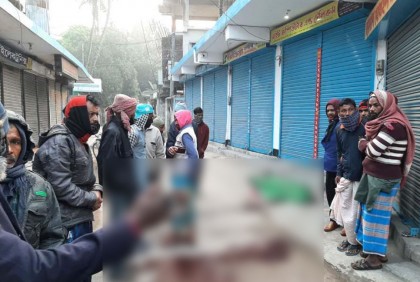সাতক্ষীরায় বাসচাপায় প্রাণ গেল হেলপারের