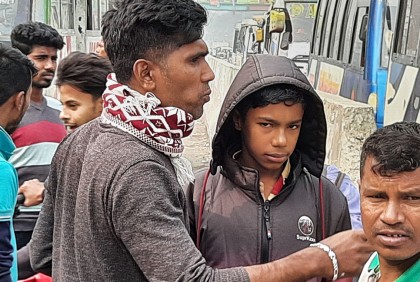মানিকগঞ্জে মাস্ক ব্যবহারে আগ্রহ নেই