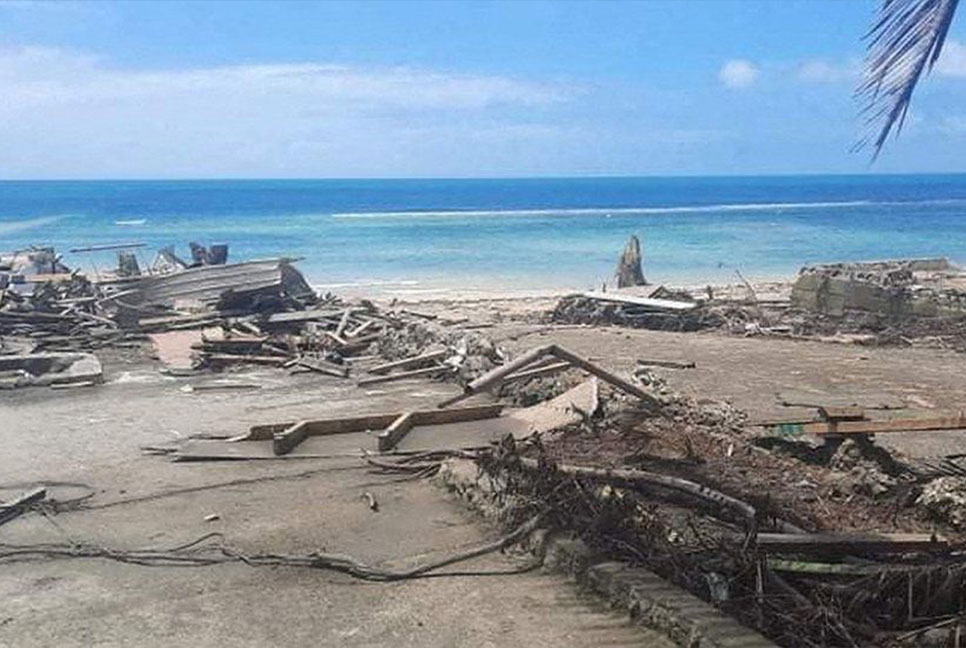 ২৭ ঘণ্টা সাগরে ভেসে থাকার বর্ণনা দিলেন টোঙ্গার সেই বাসিন্দা
