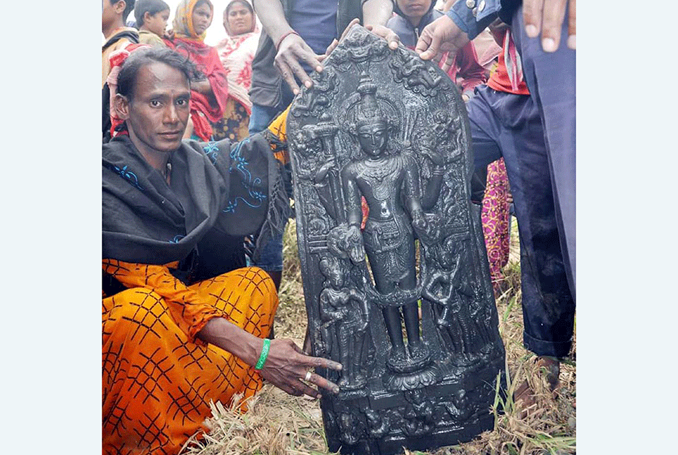 ৫৪ কেজির কষ্টি পাথরের বিষ্ণুমূর্তি উদ্ধার