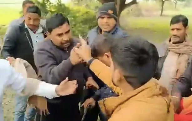 শিশুদের তাড়াতে গুলি, মন্ত্রীর ছেলেকে বেধড়ক মারধর