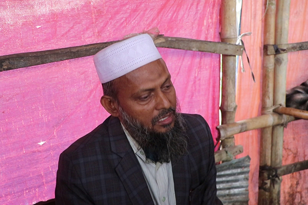 দ্বিতীয় স্ত্রীর লাশ গোপনে দাফন করতে গিয়ে ধরা খেলেন রেলওয়ে কর্মকর্তা