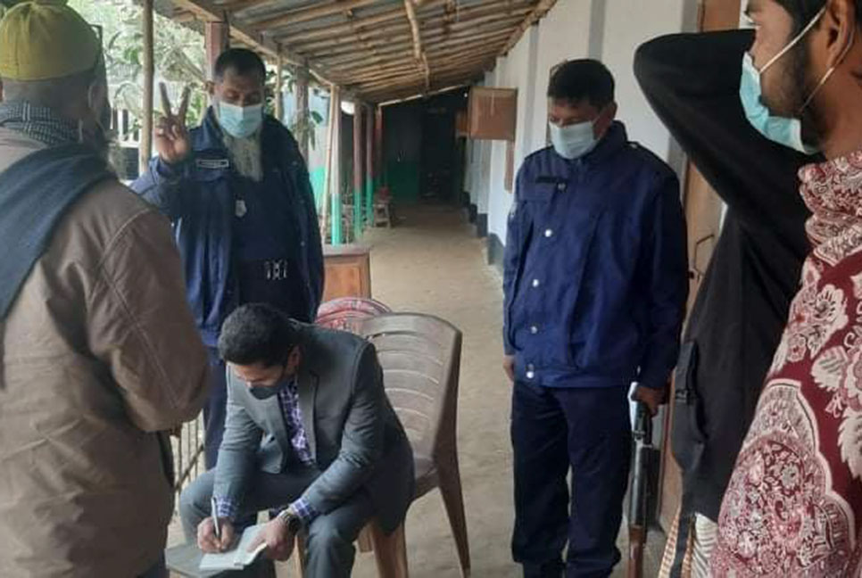 নন্দীগ্রামে কিন্ডারগার্টেন চালু রাখায় শিক্ষককে জরিমানা