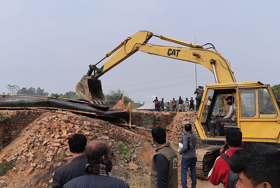 ইটভাটায় ভ্রাম্যমাণ আদালতের অভিযান, ৬১ লাখ টাকা জরিমানা