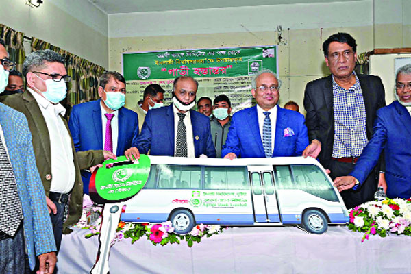 ইসলামী বিশ্ববিদ্যালয়কে বাস উপহার অগ্রণী ব্যাংকের