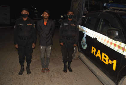 গাজীপুরে ইয়াবাসহ মাদক ব্যবসায়ী গ্রেফতার