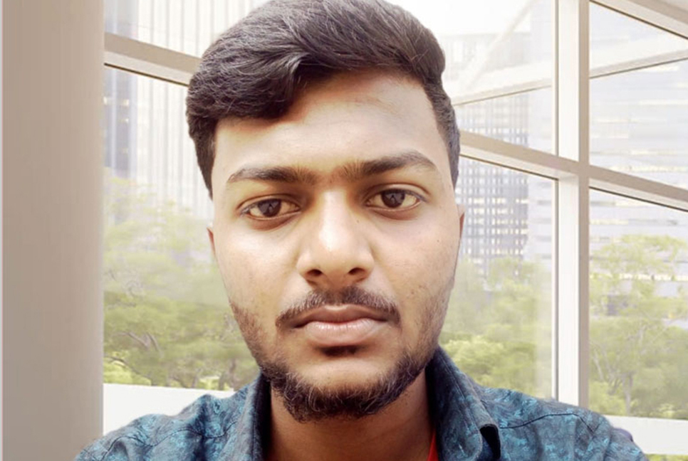 প্রেমের প্রস্তাব প্রত্যাখ্যান করায় ছাত্রীকে প্রকাশ্যে রাস্তায় মারধরের অভিযোগ