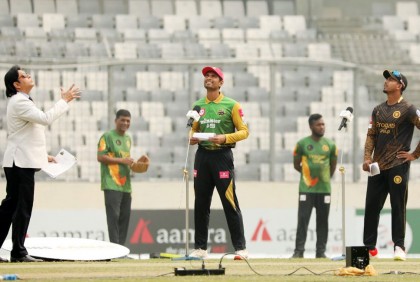 বিপিএল: ঢাকার বিপক্ষে টস জিতে ফিল্ডিংয়ে সিলেট