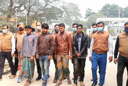 অটোরিকশা ছিনতাইয়ে বাঁধা দেওয়ায় চালককে খুন