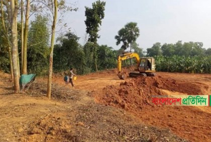 সখীপুরে খাস জমির মাটি কাটায় ১ লাখ টাকা জরিমানা