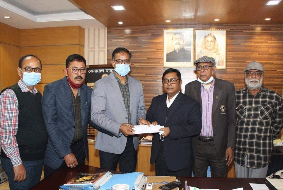 রেলের টিকিট কালোবাজারি রুখতে স্মারকলিপি