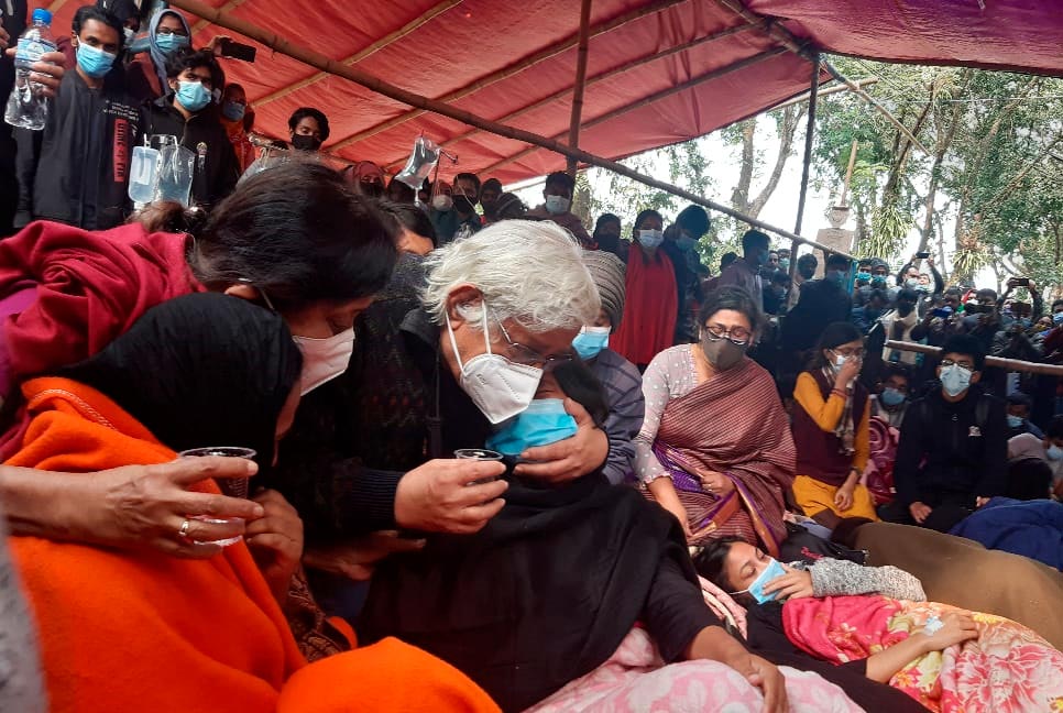 সরকারের উচ্চমহল থেকে বলেছেন দাবি-দাওয়া মেনে নেবেন : জাফর ইকবাল