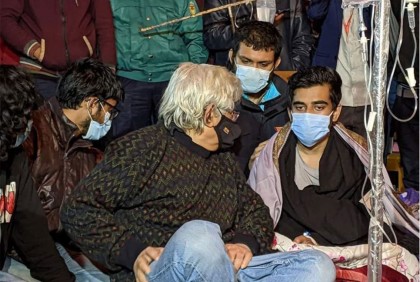 জাফর ইকবালের উপস্থিতিতে অনশন ভাঙবেন শিক্ষার্থীরা