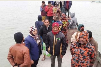 আড়িয়ালখাঁ নদে লঞ্চের ধাক্কায় নৌকা ডুবে জেলে নিখোঁজ