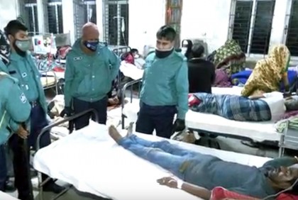 পাগল বলে উত্ত্যক্ত করায় এক ব্যক্তিকে ছুরিকাঘাতে হত্যা, হামলাকারী আটক 