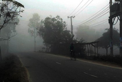 শীতে কাঁপছে দিনাজপুরসহ উত্তরাঞ্চল