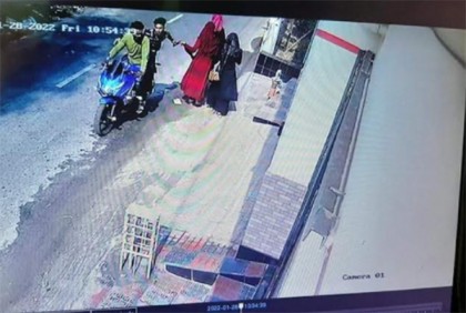 চলন্ত মোটরসাইকেল থেকে কুবি ছাত্রীর মোবাইল ছিনতাই, সিসি ফুটেজে শনাক্ত 