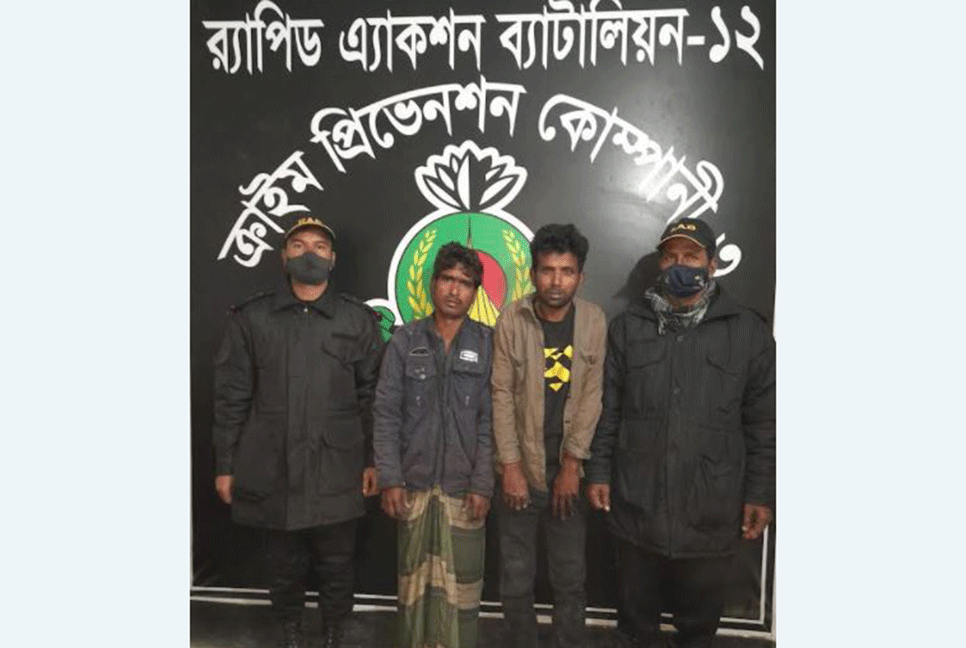 ৮০ লিটার চোলাই মদসহ গ্রেফতার দুই মাদক ব্যবসায়ী