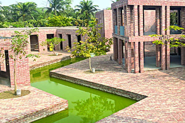 স্থাপত্যশৈলীতে বিশ্বসেরা বাংলাদেশের হাসপাতাল