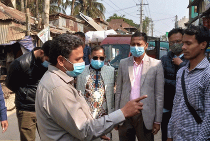 স্বাস্থ্যবিধি না মানায় কলাপাড়ায় ১০ জনকে জরিমানা
