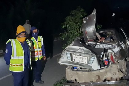 এক্সপ্রেসওয়েতে বাসচাপায় ৫ জন নিহতের ঘটনায় চালকদের নামে মামলা