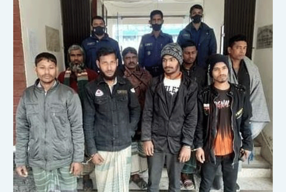 বোয়ালমারীতে ওয়ারেন্টভুক্ত ১০ আসামি গ্রেফতার
