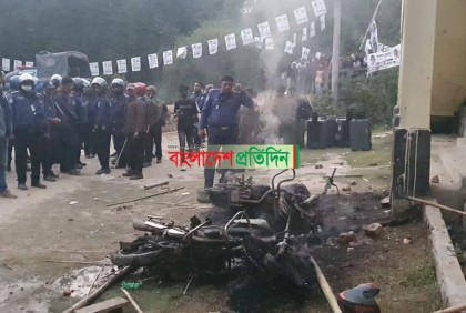 শরীয়তপুরে নির্বাচনী ফলাফল শেষে ভোটকেন্দ্রে সহিংসতা, আটক ২
