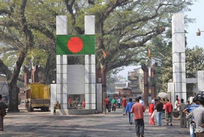 বেনাপোল বন্দরে চলছে অনির্দিষ্টকালের ধর্মঘট