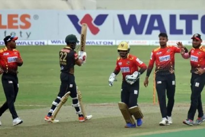 রিয়াদের দুর্দান্ত ইনিংসে কুমিল্লাকে হারাল ঢাকা