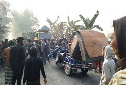সিরাজগঞ্জে ট্রাক ও ইজিবাইকের মুখোমুখি সংঘর্ষে নিহত ২