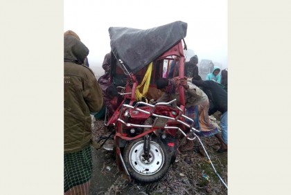কুয়াকাটা-কলাপাড়া মহাসড়কে বাসের চাপায় নিহত ২, আহত ৩