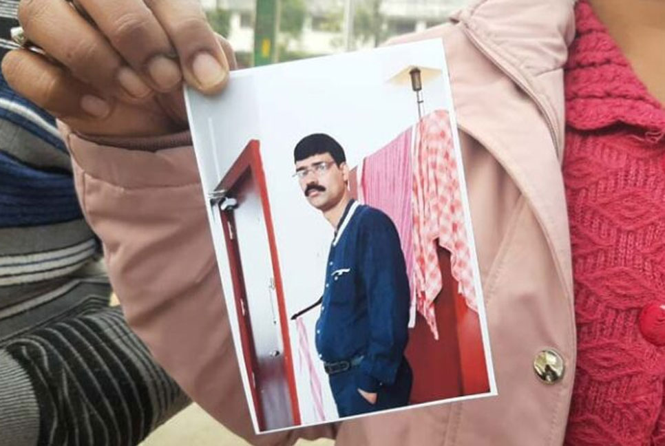 লাখ লাখ রুপি হাতিয়ে বিয়ের দিন উধাও হবু বর 

