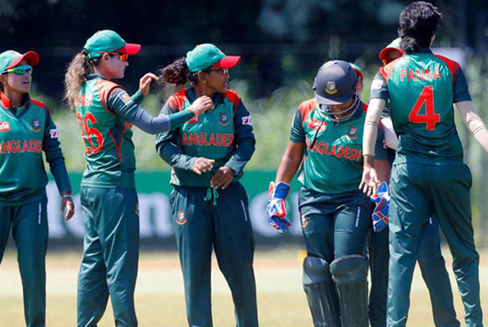 ওয়ানডে বিশ্বকাপ খেলতে দেশ ছেড়েছে নারী দল