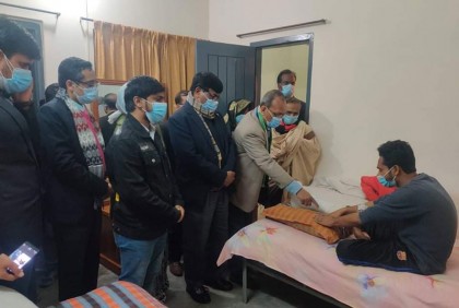 আহত রিমেলকে দেখতে গেলেন রাবি উপাচার্য