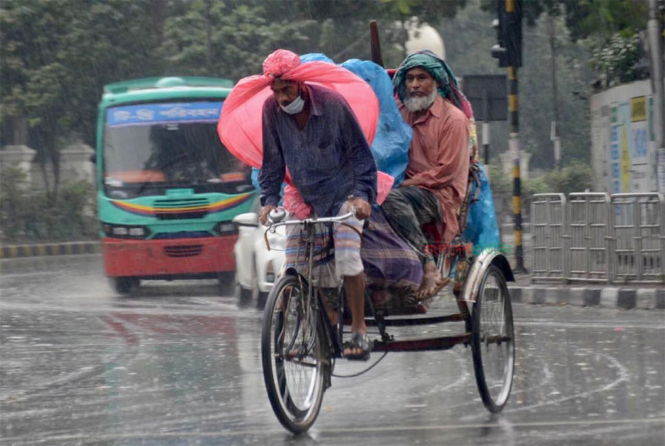 বৃষ্টি থাকতে পারে আরও তিনদিন