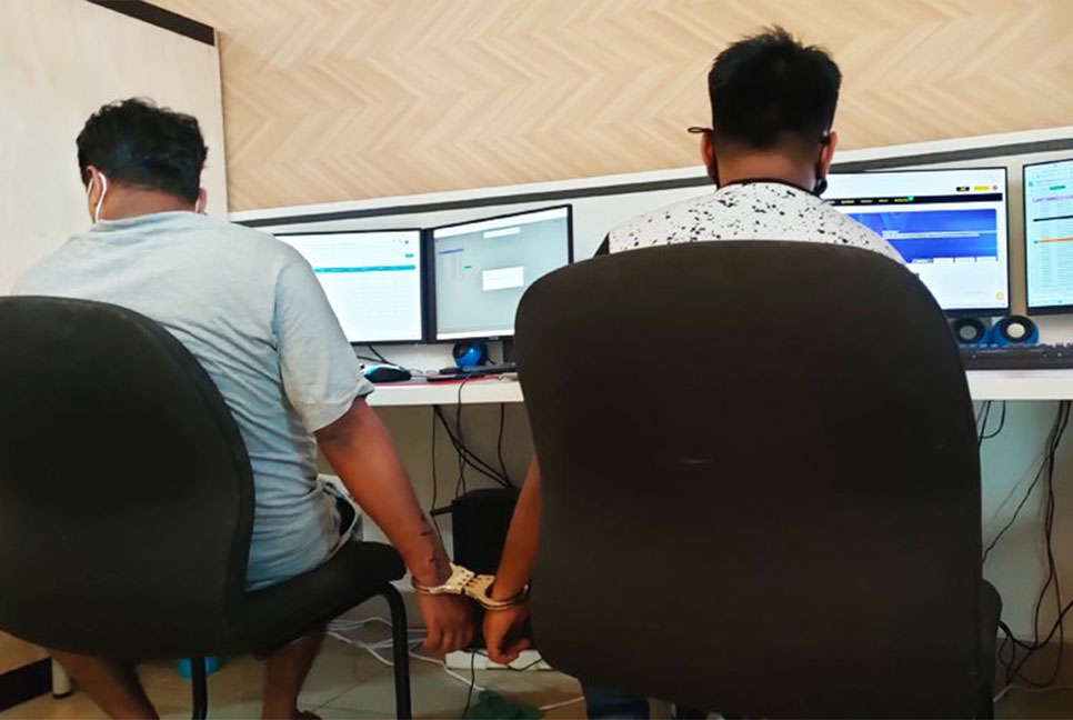 মালয়েশিয়ায় জুয়ার আসর থেকে ৫ বাংলাদেশি গ্রেফতার
