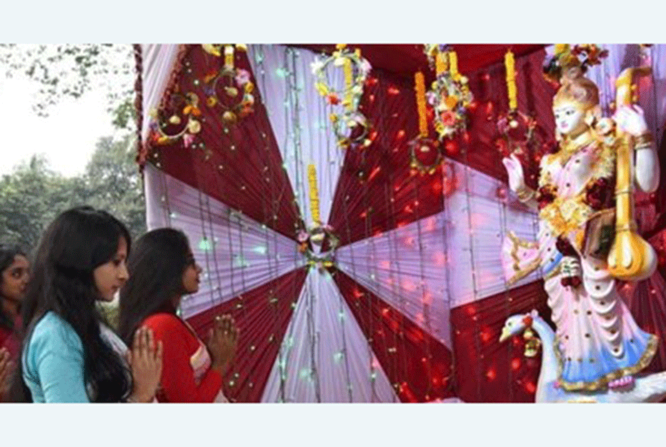 নাটোরে সরস্বতী পূজা উদযাপন