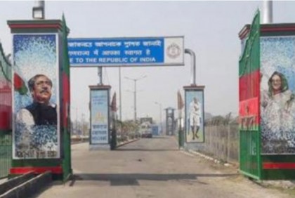 ভারতীয়দের ধর্মঘট প্রত্যাহার, সচল হল বেনাপোল বন্দর
