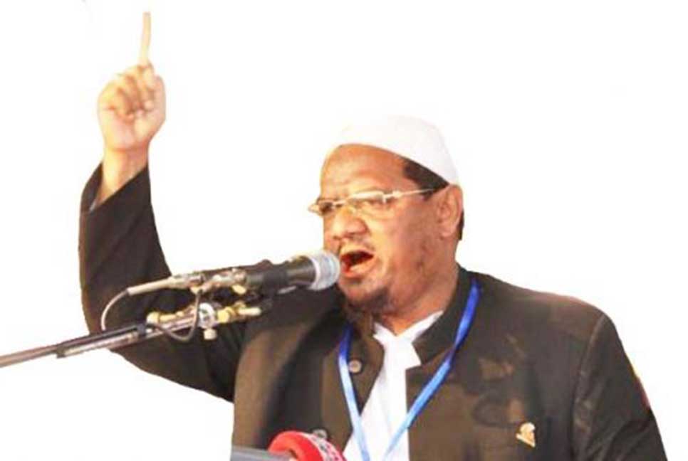 জনগণের কাছে গুরুত্বপূর্ণ নির্বাচনকালীন সরকার, কমিশন নয় : চরমোনাই পীর

