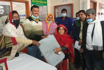 ঝিনাইদহে শীতার্তদের মাঝে শীতবস্ত্র বিতরণ