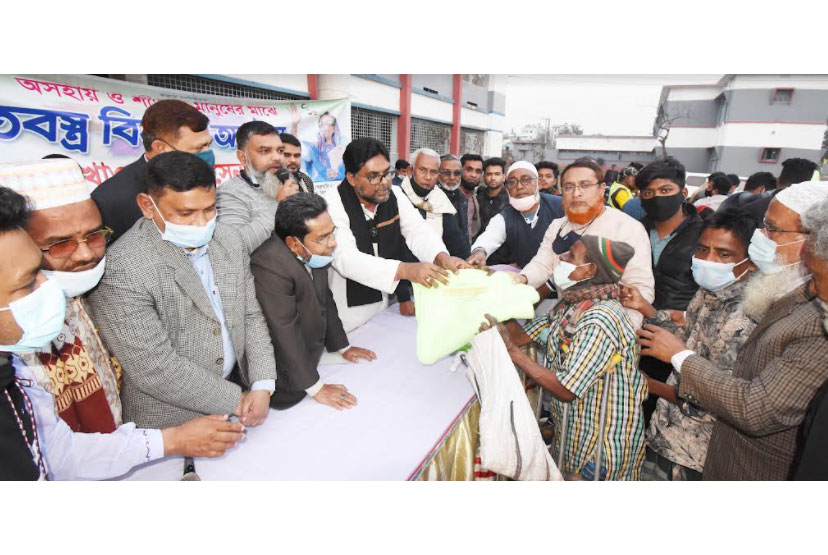 বগুড়ায় ৫ শতাধিক মানুষের মাঝে শীতবস্ত্র বিতরণ