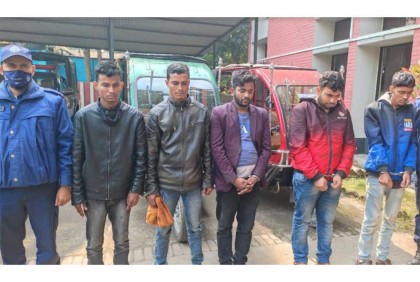 রাজবাড়ীতে হত্যা মামলায় গ্রেফতার ৫

