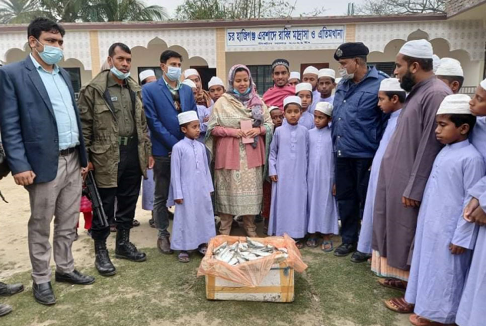চরভদ্রাসনে ভ্রাম্যমাণ আদালতের অভিযানে ৫০ কেজি জাটকা জব্দ
